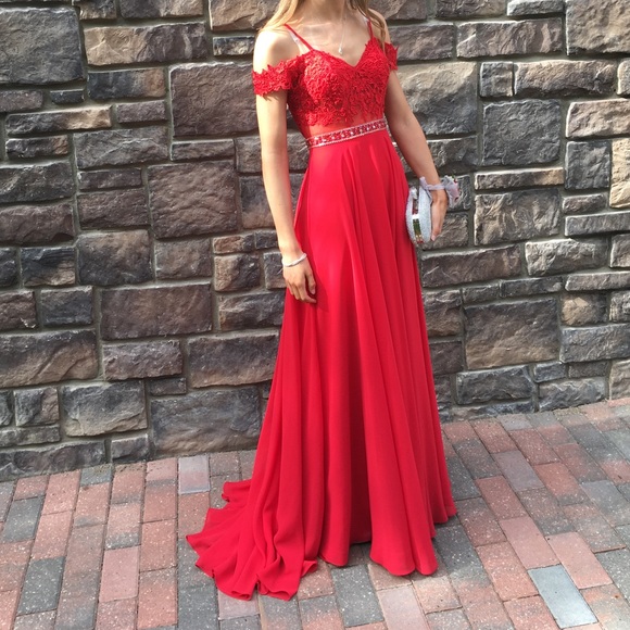 Grad dress - Picture 2 of 4